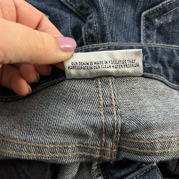 Banana Republic Size 2 Classic Straight Leg Dark Wash Distressed Jeans - Picture 5 of 6